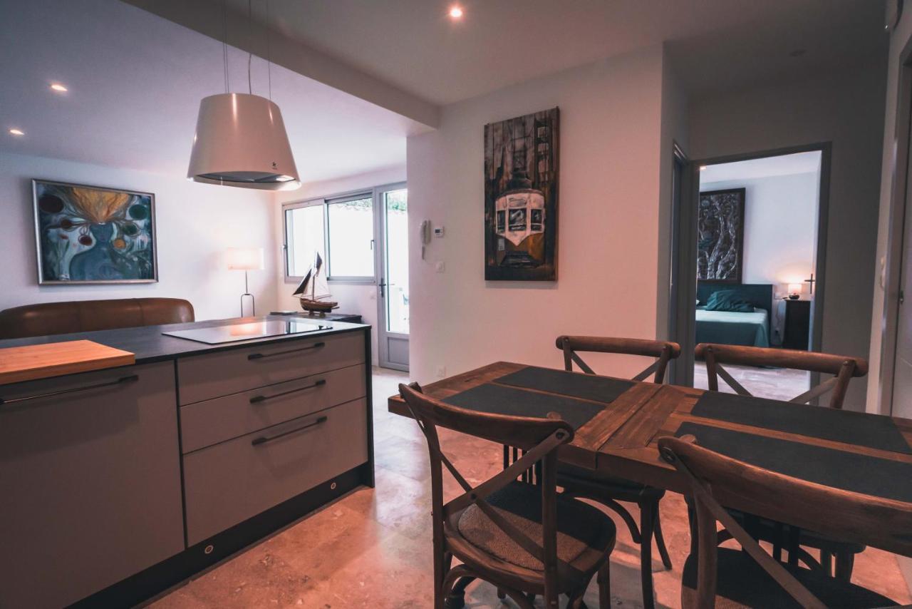 Appartement Avec Cour Privee Centre Ville Classe 4 Etoiles Remparts 1 La Rochelle  Ngoại thất bức ảnh